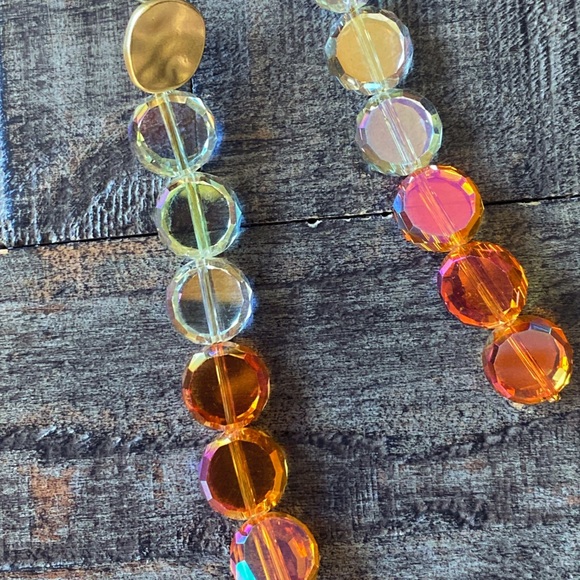 NEW Shades Of Sunset Dangle Earrings - Picture 10 of 11